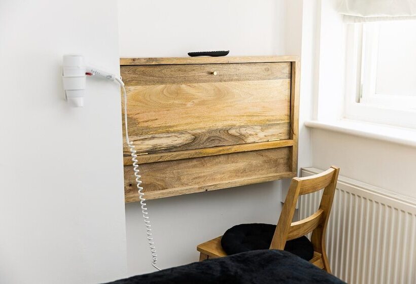 Отель Cambridge House