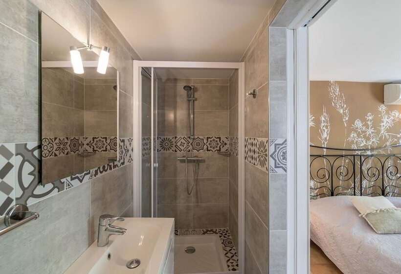 Cap Riviera Hotel & Restaurant Saint Aygulf