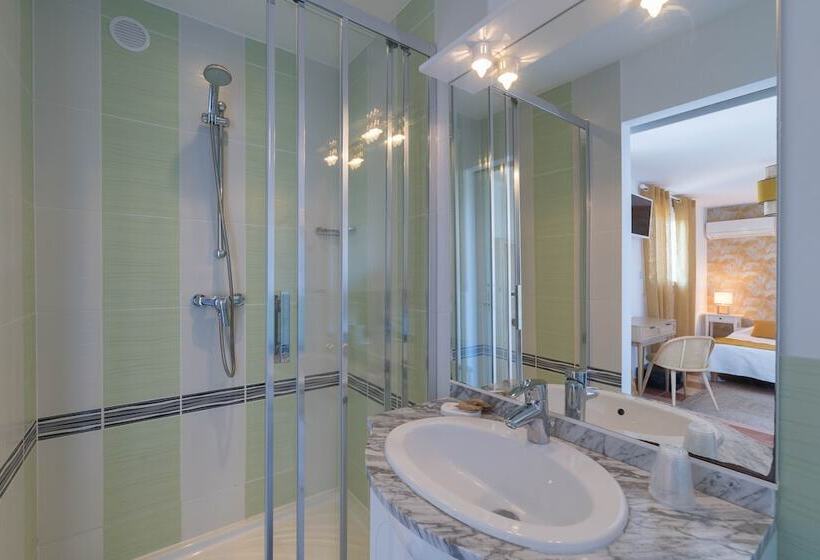 Cap Riviera Hotel & Restaurant Saint Aygulf