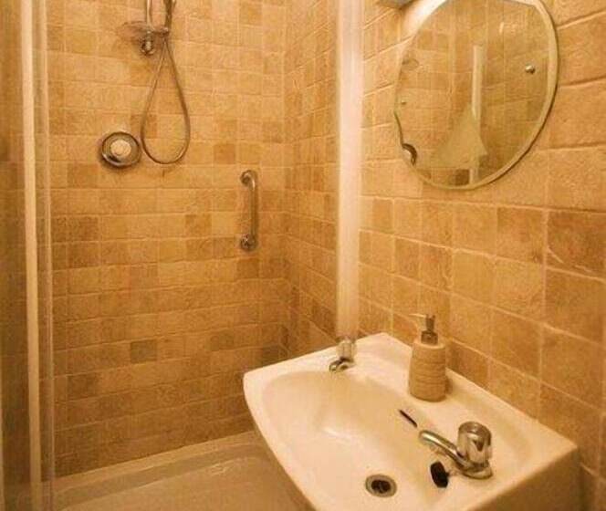 בית מלון כפרי Castlehouse B&b