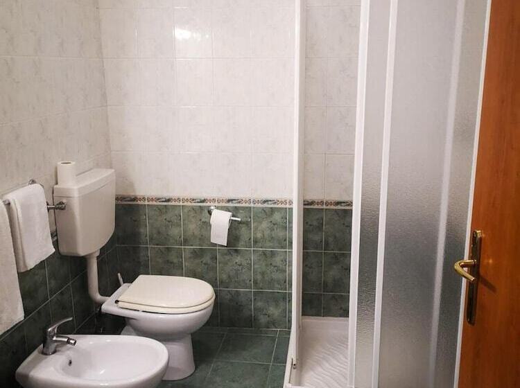 בית מלון כפרי Cavour Resort