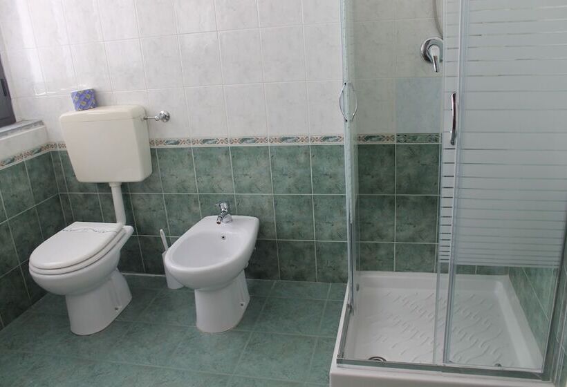 בית מלון כפרי Cavour Resort