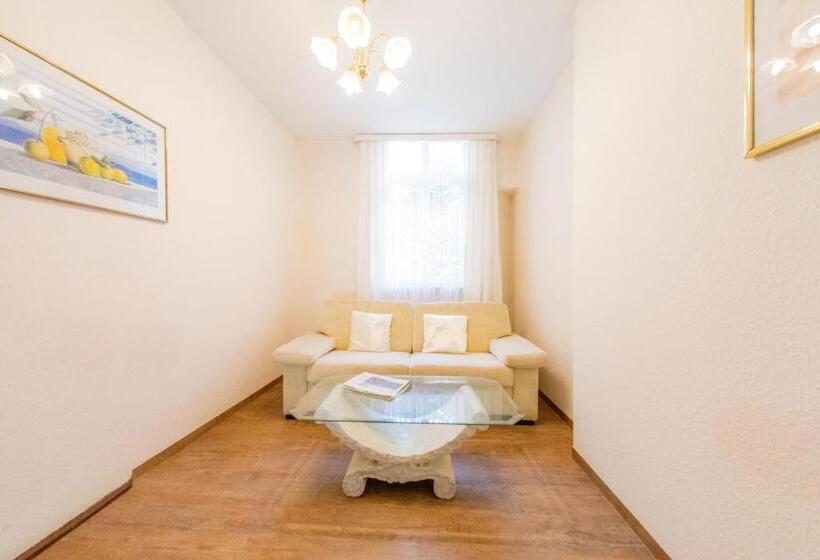 Отель Centro Furth Nurnberg