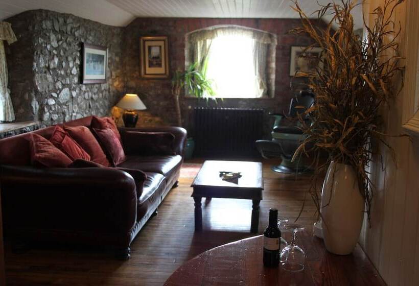 Отель Clenaghans