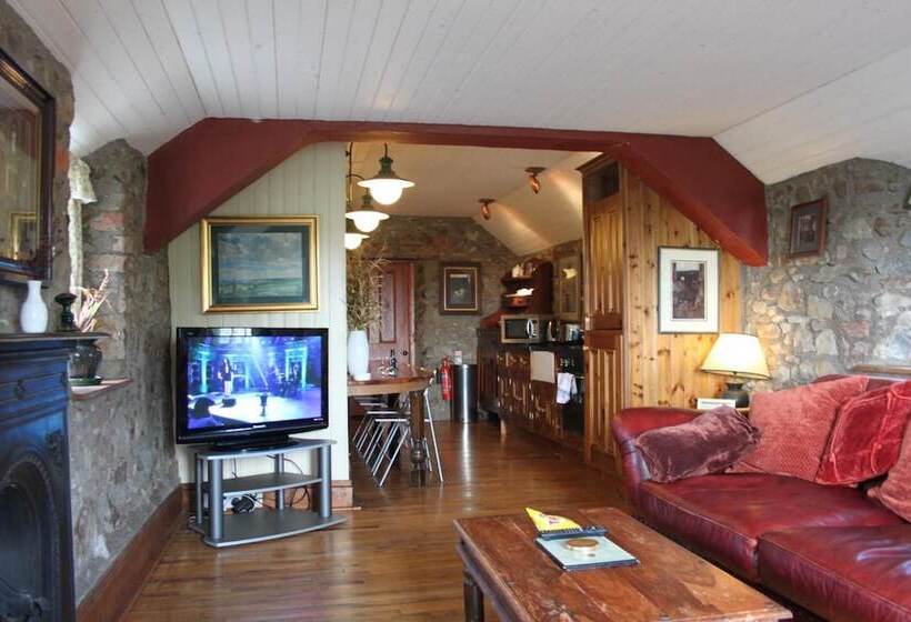 Отель Clenaghans