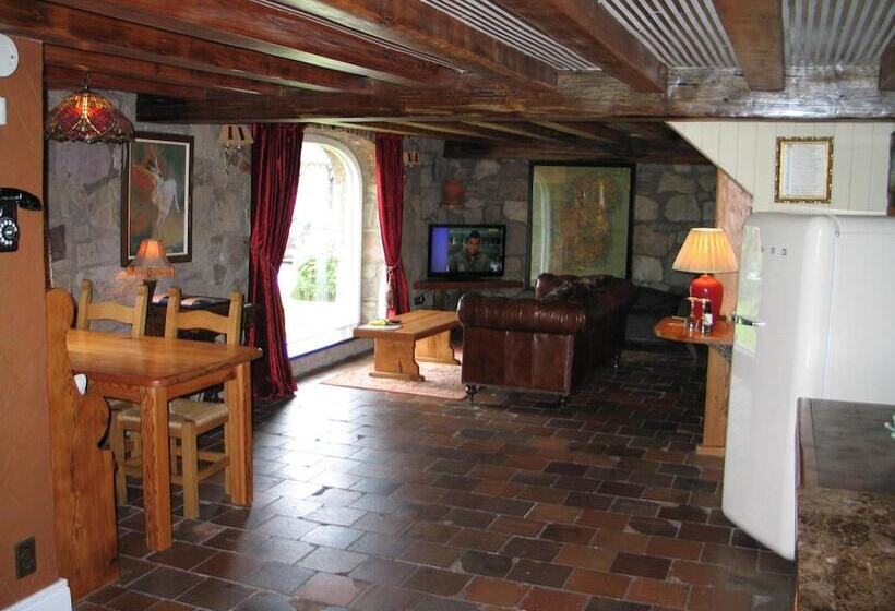 Отель Clenaghans