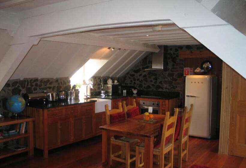 Отель Clenaghans