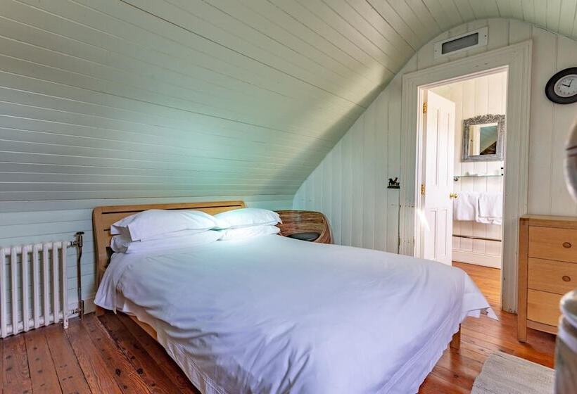 Отель Clenaghans