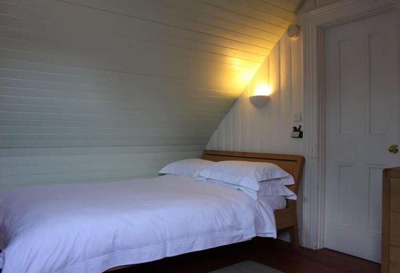 Отель Clenaghans