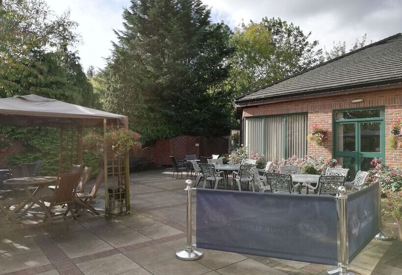 Отель Corn Mill Lodge