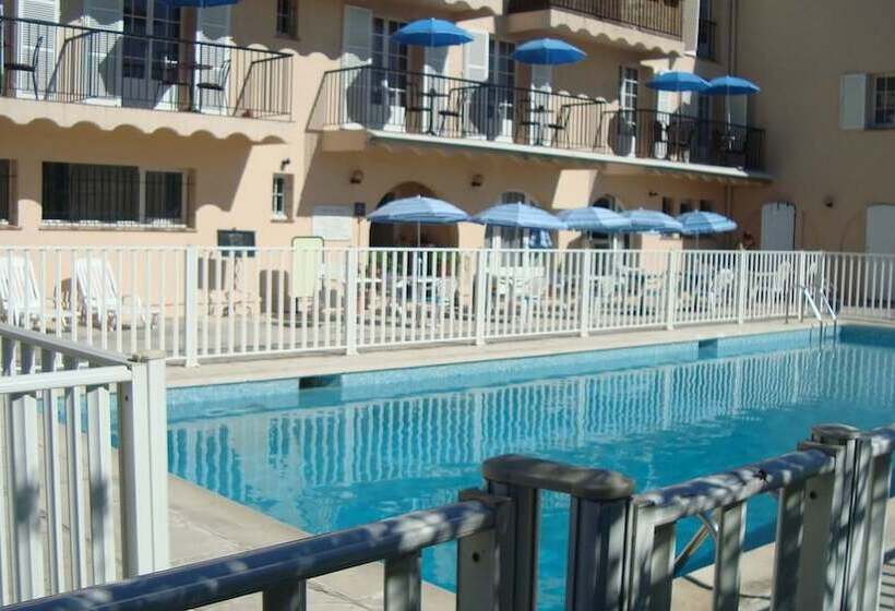 فندق De La Poste