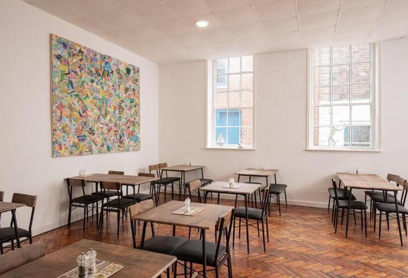 호텔 Discovery Accommodation