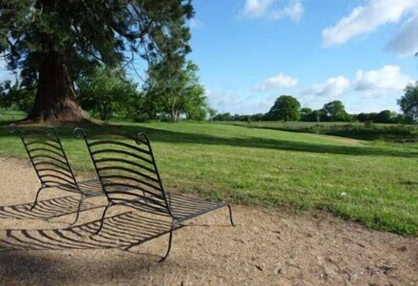 ホテル Domaine De Savigny