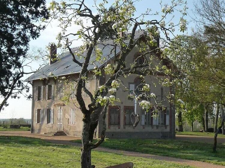 ホテル Domaine De Savigny