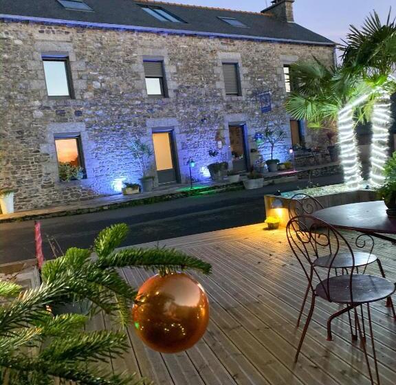 Отель Domaine Du Grenier