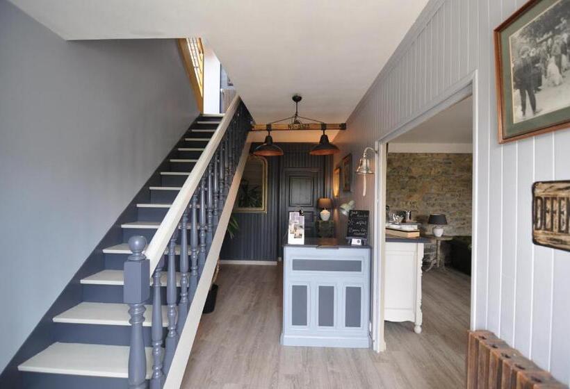 Отель Domaine Du Grenier