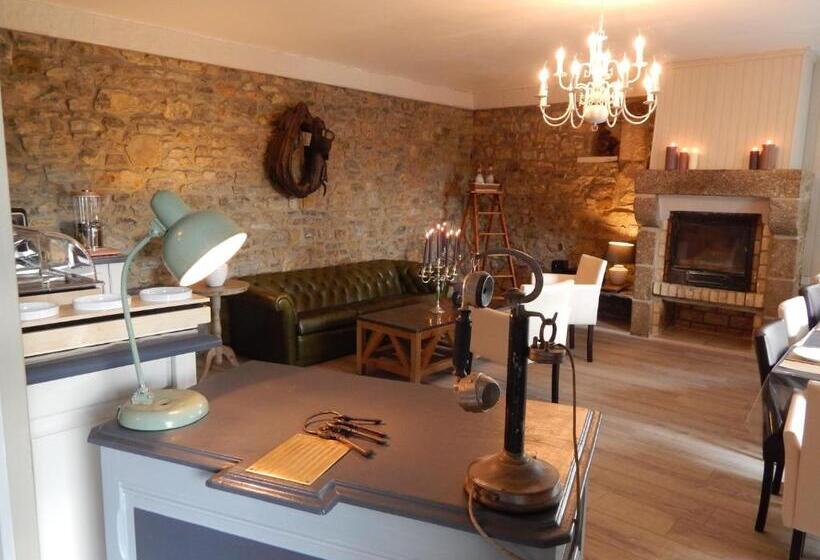 Отель Domaine Du Grenier