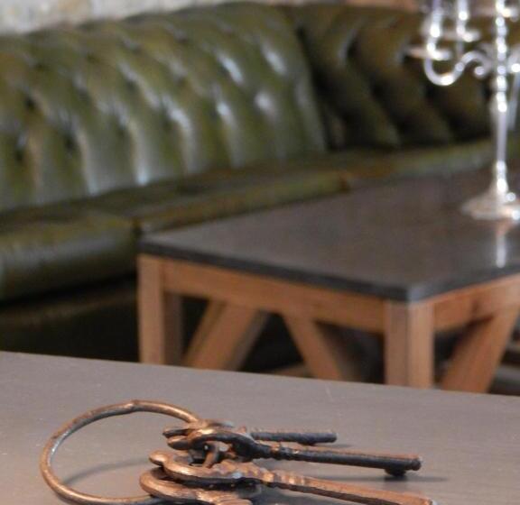 Отель Domaine Du Grenier