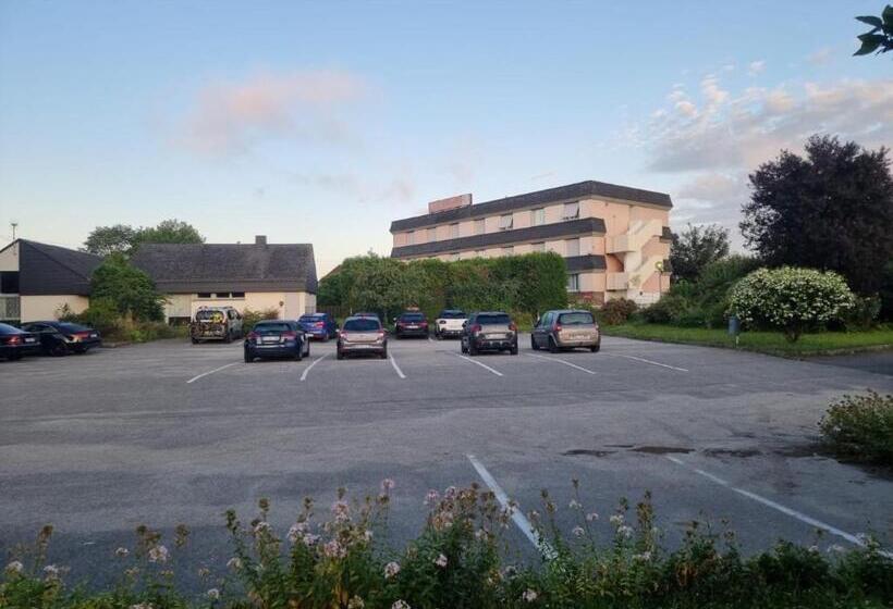 Отель Du Haut Marais