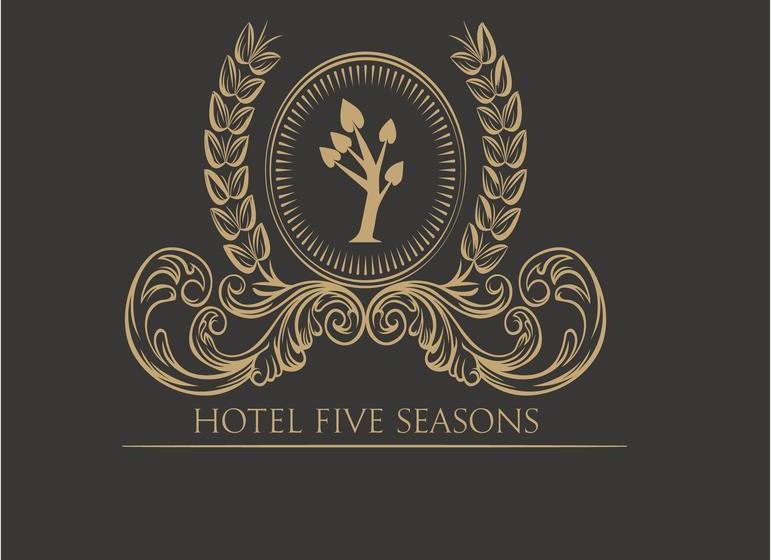 ホテル Five Seasons