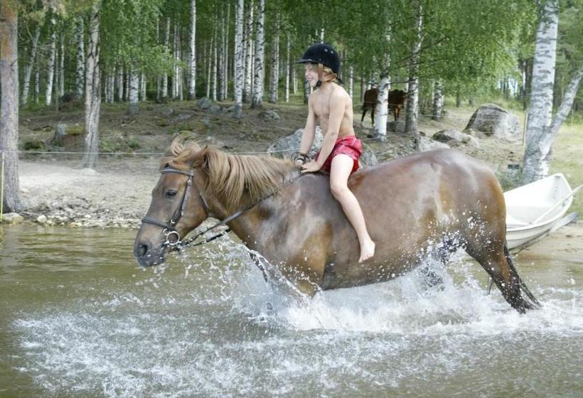 בית מלון כפרי Resort Naaranlahti