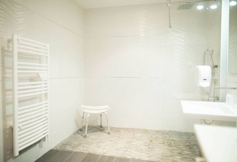 فندق Holidays & Work