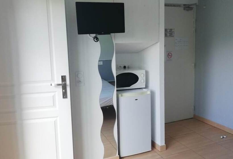 Отель Hôtel Acajou