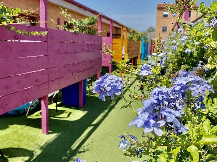 Отель Hôtel Acajou