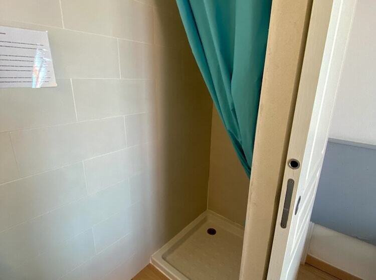 Отель Hôtel Acajou