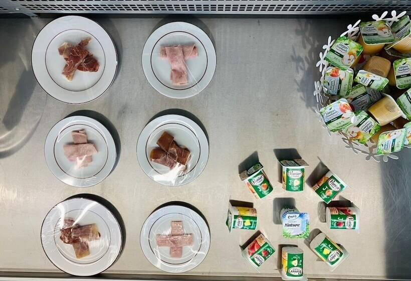 Отель Hôtel Acajou