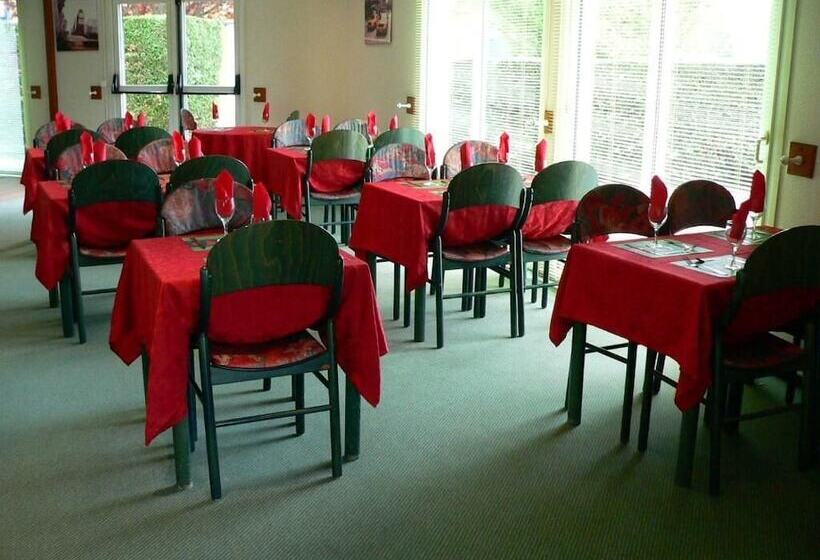 Fasthotel Macon Nord