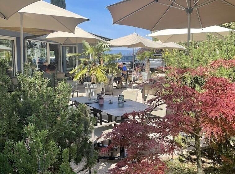 Отель Hôtel Côté Sud Léman