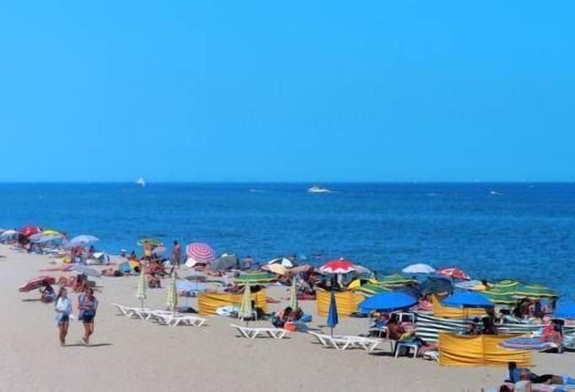 Отель Hôtel De La Mer