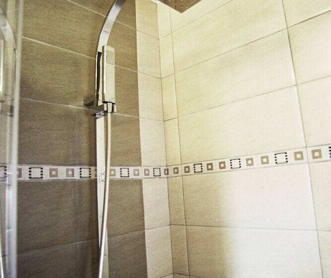 فندق Hôtel L'anvia