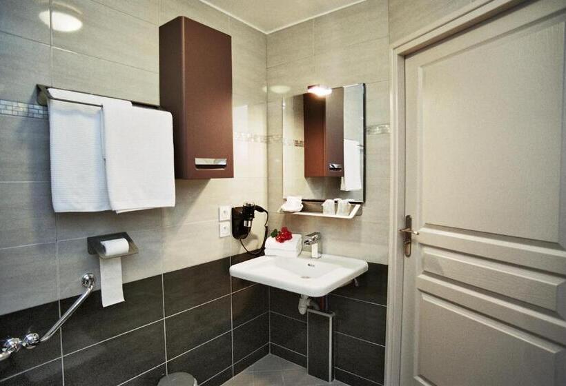 فندق Hôtel L'anvia