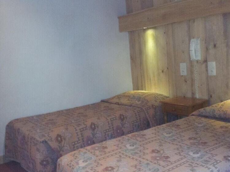 בית מלון כפרי Hôtel Les Bernards