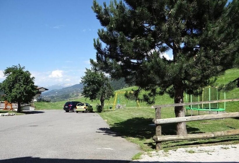 فندق Hôtel Les Bernards