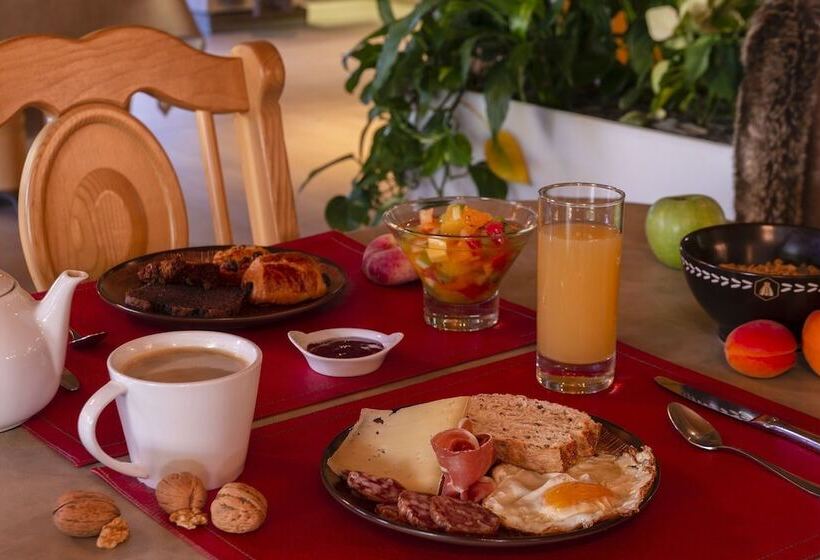 Отель Hôtel Macchi Restaurant & Spa