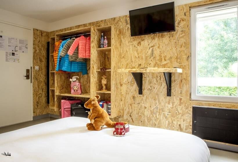 ホテル Hôtel Moustache Lille   Seclin