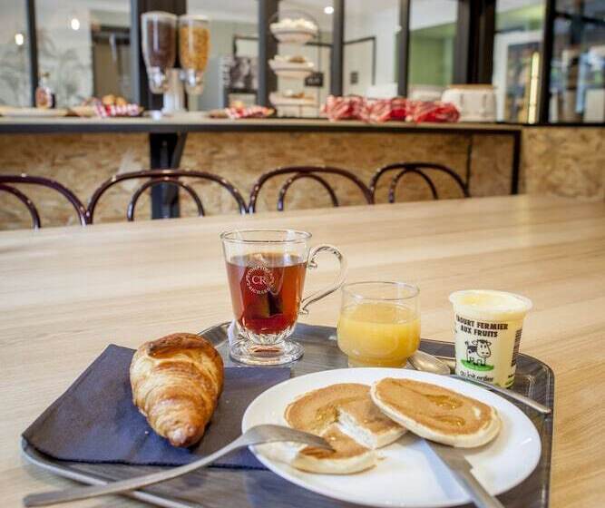 ホテル Hôtel Moustache Lille   Seclin