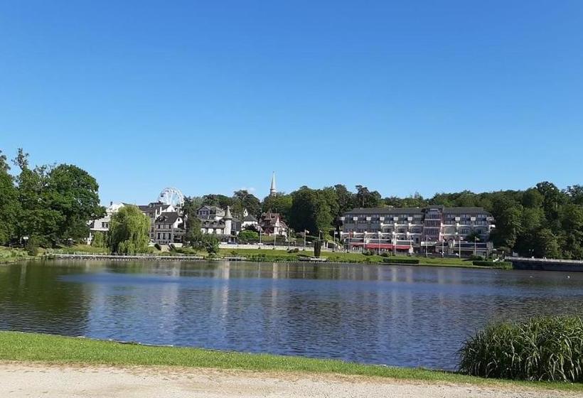 Отель Hôtel Bellevue Bagnoles Normandie