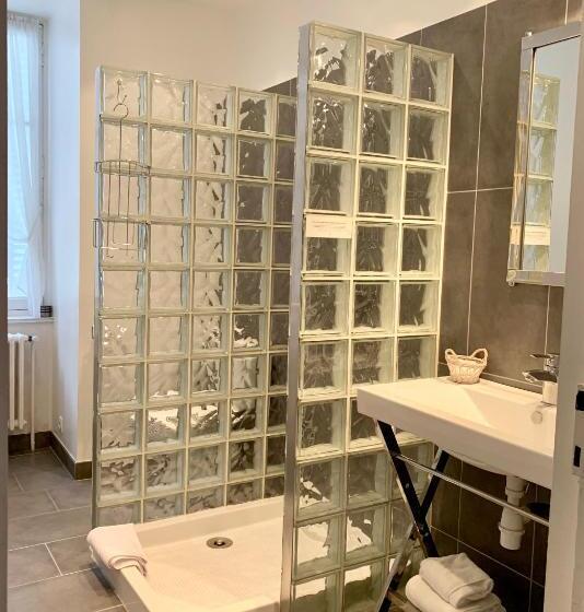 호텔 Hôtel Restaurant La Désirade