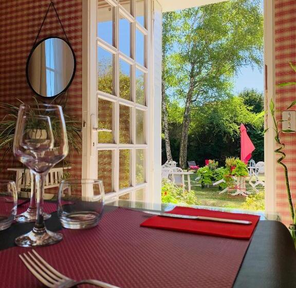 호텔 Hôtel Restaurant La Désirade