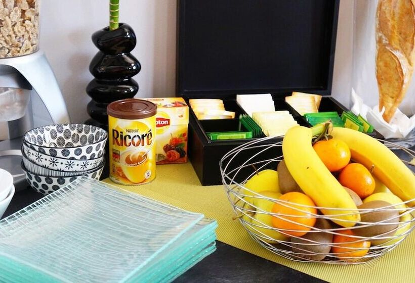 Отель Hôtel Robinson