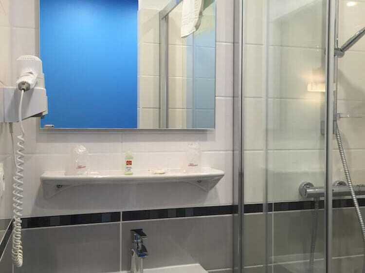 Отель Hôtel Robinson