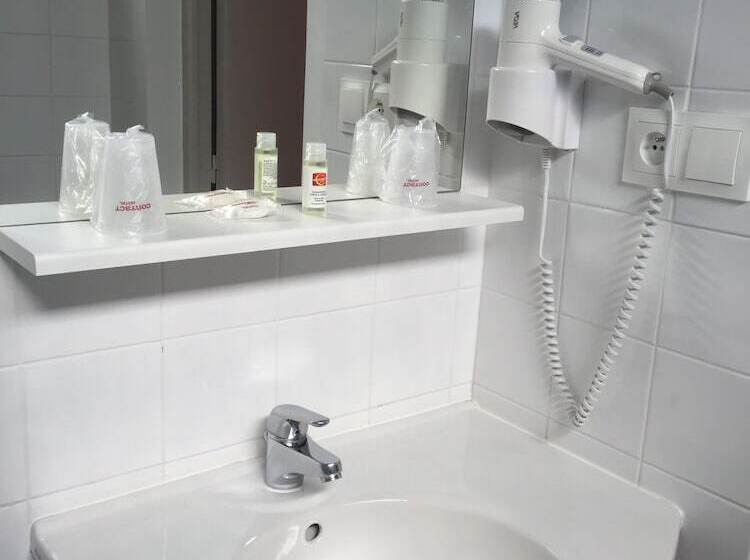 Отель Hôtel Robinson