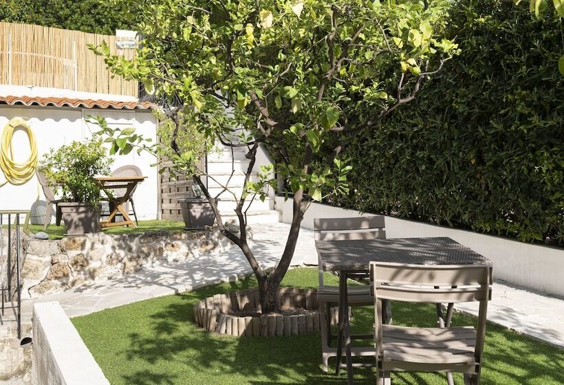 هتل Hôtel & Studios Astor