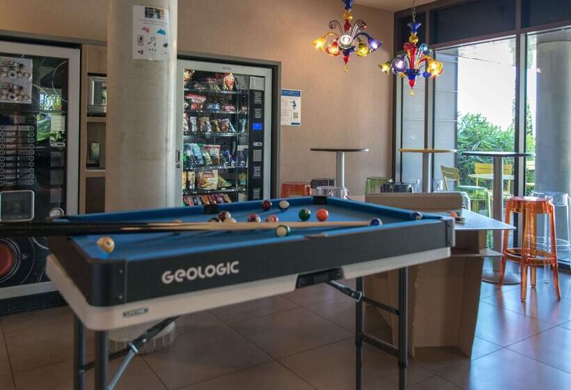 فندق Ibis Budget Archamps Porte De Geneve