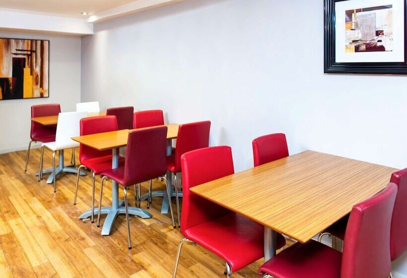 Go2 Hotels Burton Upon Trent Central