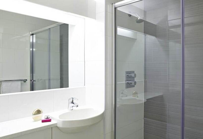 Go2 Hotels Burton Upon Trent Central